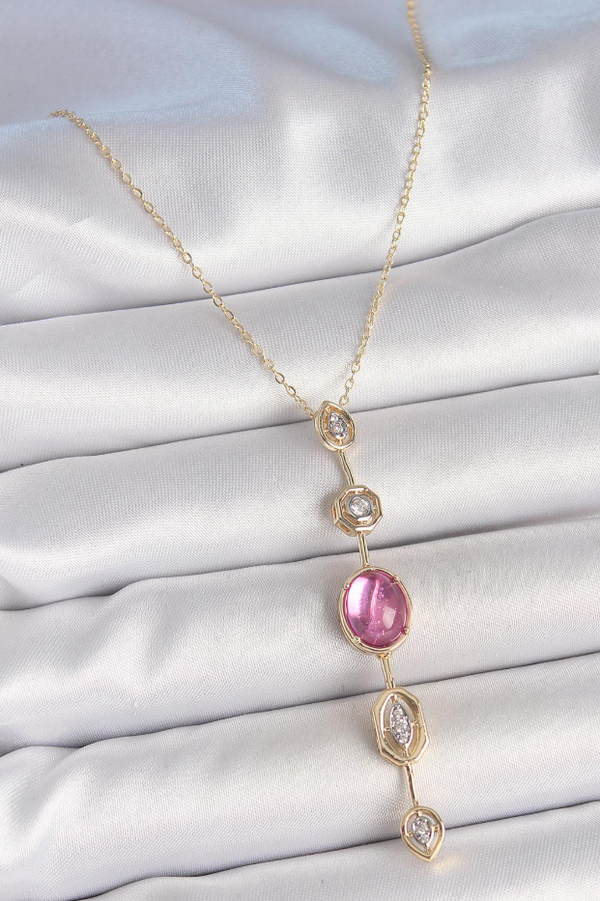 Qiva™ Pink Glow Altın Kolye